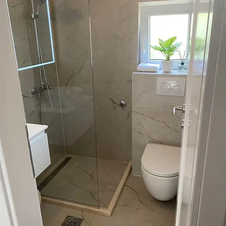 10223a Apartment